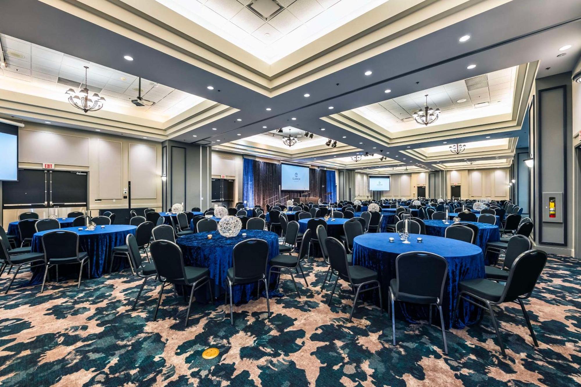 Clarion Hotel & Conference Centre Abbotsford Exteriér fotografie